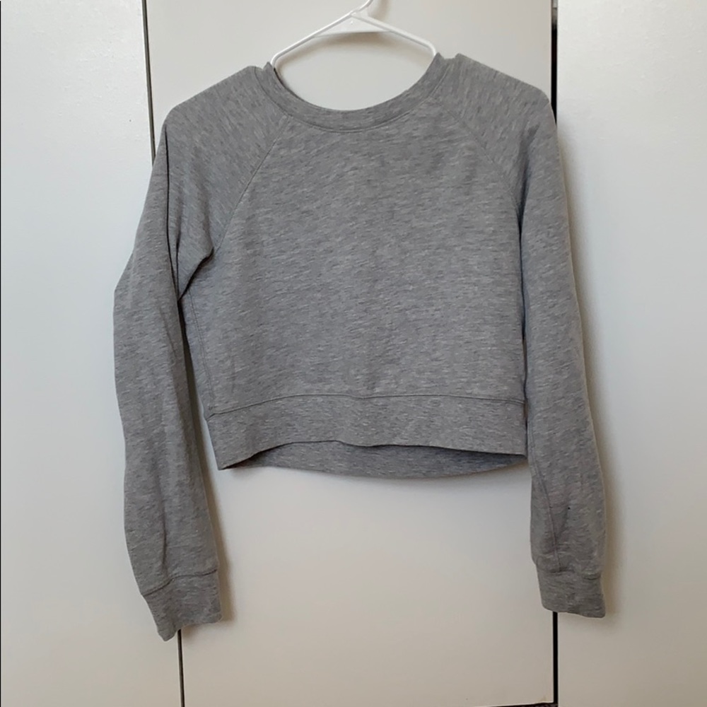 Forever 21 Cropped Gray sweatshirt